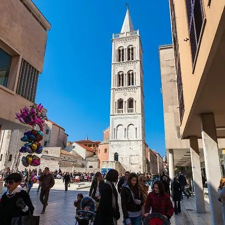 Kalelarga Apartman Zára