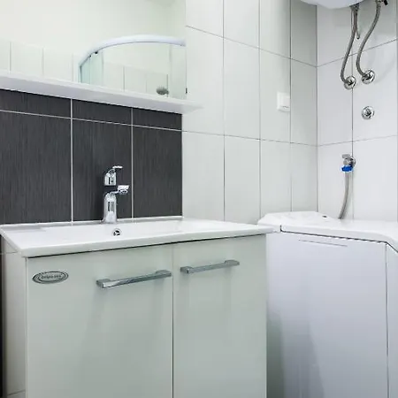 Kalelarga Apartment